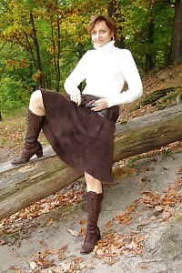 Kirsty Blue Reveals Her Nude Legs Under Her Long Skirt In The Park