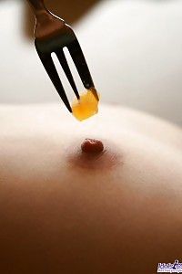 Nice-looking Asian Sexie Is Weared Nice Enough To Munch Pussy Fruit Sunday