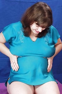 Lewd Pregnant Ginger Gets Rid Of Her Underwears To Test Her Wet Labia With A Toy