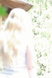 Breathtaking Stunner In Flip Flops Makes A Piss Puddle