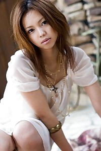 Yura Aikawa Touching Asian Model In White Is Pretty In Her Icecream Dress